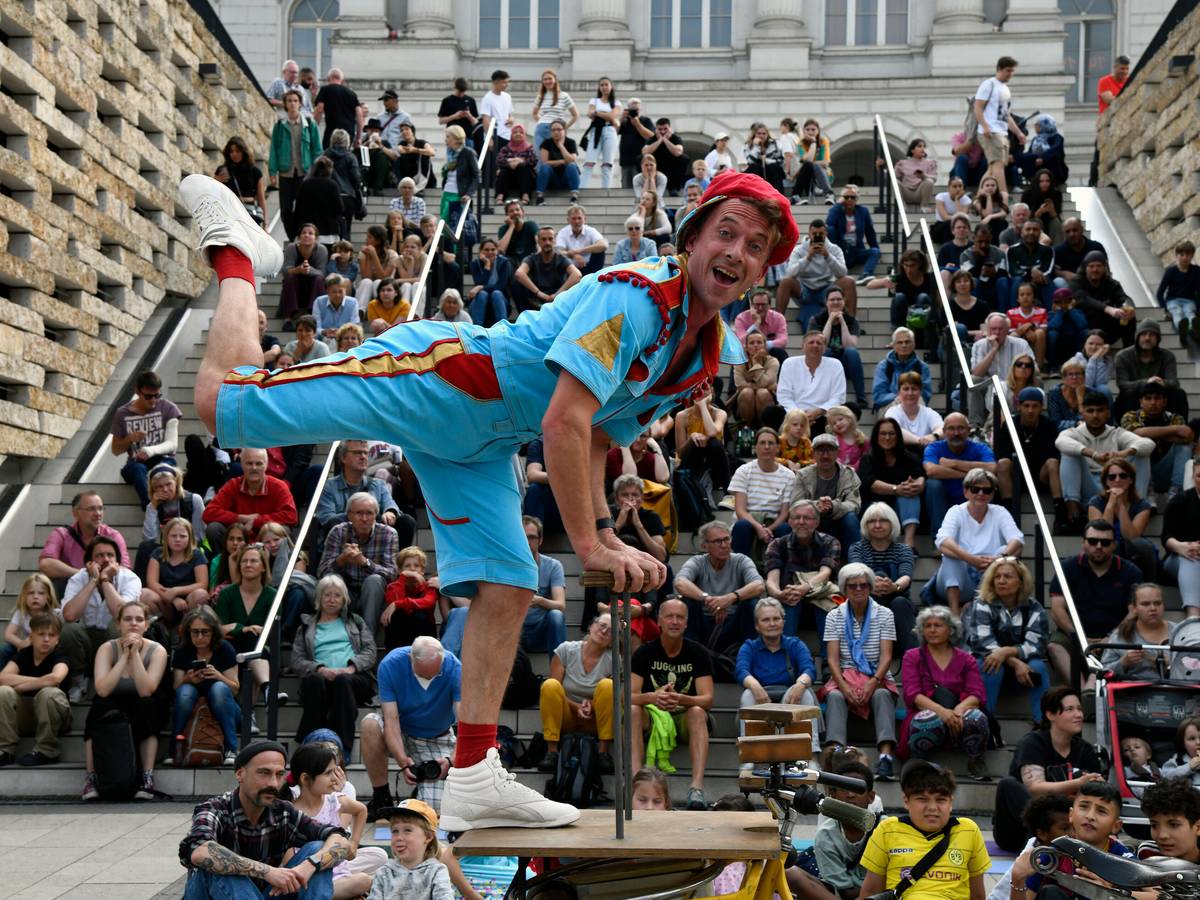 Straßentheater am Hauptbahnhof – jeden Dienstag im Juli